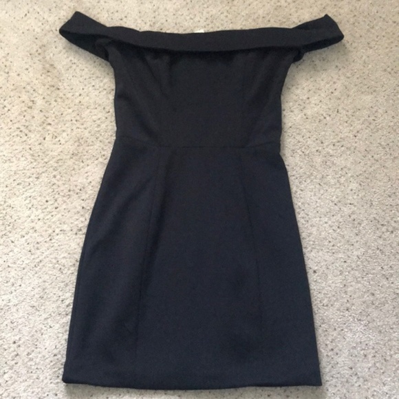 Kittenish Off The Shoulder Bodycon Dress XS Black - Picture 3 of 6